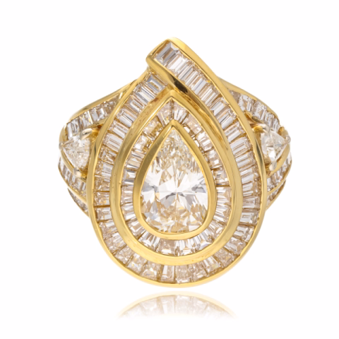 RING YELLOW GOLD DIAMONDS PEAR-SHAPED 1.65 CT K VS1 DIAMONDS BAGUETTE 2.70CT J VSI WEIGHT13.85 GR SIZE N° 53